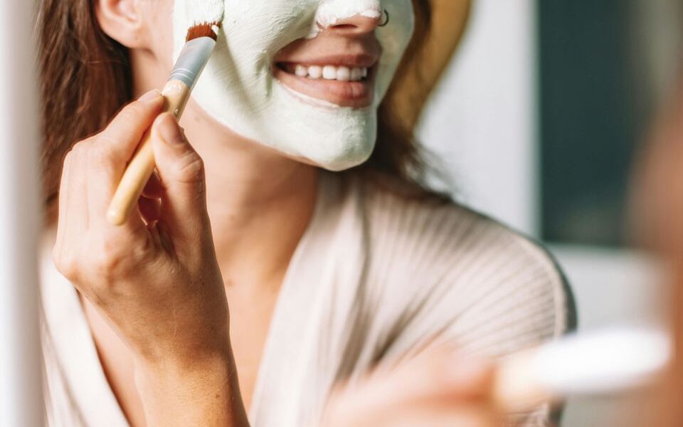 Бесполезная косметика: что не стоит покупать для красоты