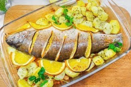Легкий ужин: форель с овощами и фруктами в духовке - простой рецепт для дома