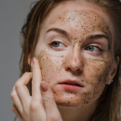 Вечерние ошибки, портящие красоту кожи: как избежать и сохранить молодость