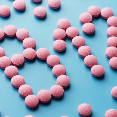 Дефицит витамина B12: почему это важно для женского здоровья и как избежать последствий