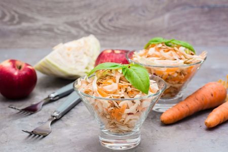 Салат, салат из моркови и яблока, рецепт легкого салата